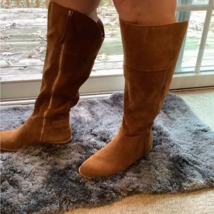 Super cute stylish nice suede boot wide calf